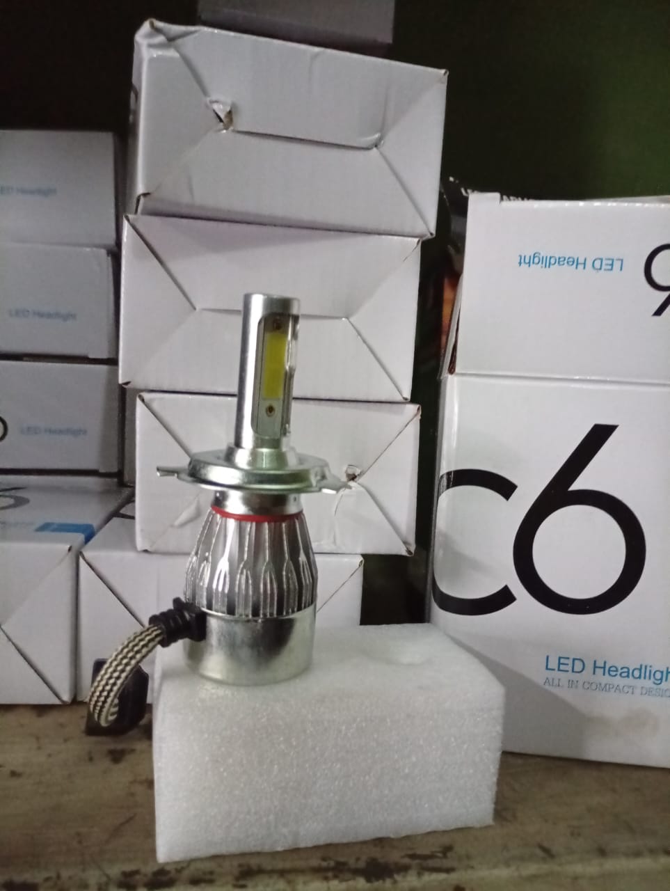 Lámpara LED C6 — H4 (12V)