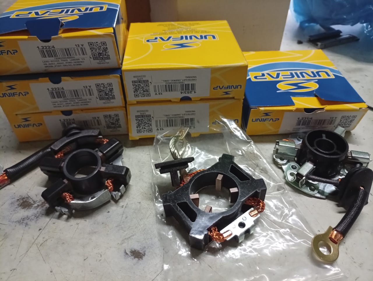 Porta carbones de alternador — UNIFAP (varios modelos)