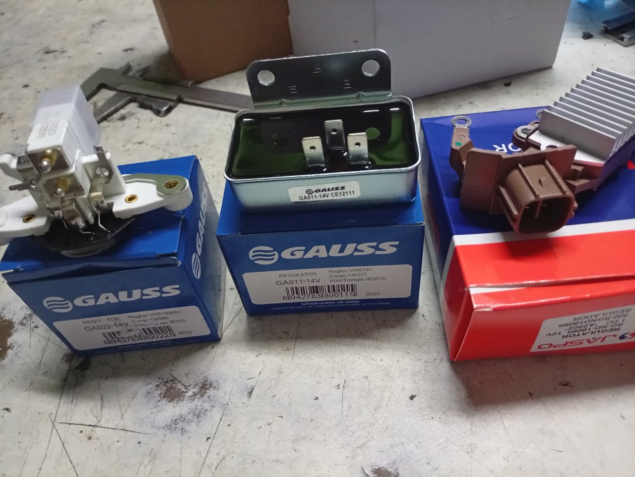 Reguladores de voltaje — GAUSS (varios modelos)